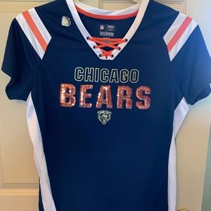 Brand new Chicago bears sports apparel tee!